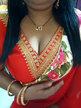 Snapshot of YR-SHIVANI chatting on 12/31/24, 04:06 YR-SHIVANI online show from 12/31/24, 04:06