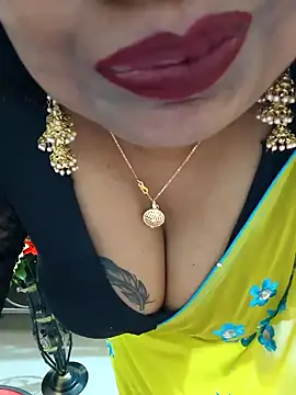 Snapshot of YR-SHIVANI chatting on 01/27/25, 07:56 YR-SHIVANI online show from 01/27/25, 07:56