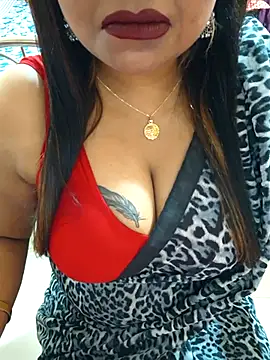 Snapshot of YR-SHIVANI chatting on 02/11/25, 08:05 YR-SHIVANI online show from 02/11/25, 08:05