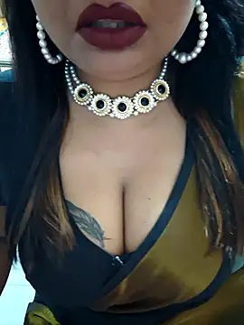 Snapshot of YR-SHIVANI chatting on 03/01/25, 07:41 YR-SHIVANI online show from 03/01/25, 07:41