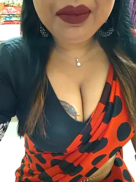 Snapshot of YR-SHIVANI chatting on 03/05/25, 04:13 YR-SHIVANI online show from 03/05/25, 04:13