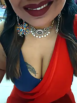 Snapshot of YR-SHIVANI chatting on 03/14/25, 04:21 YR-SHIVANI online show from 03/14/25, 04:21