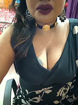 Snapshot of YR-SHIVANI chatting on 09/30/25, 06:07 YR-SHIVANI online show from 09/30/25, 06:07