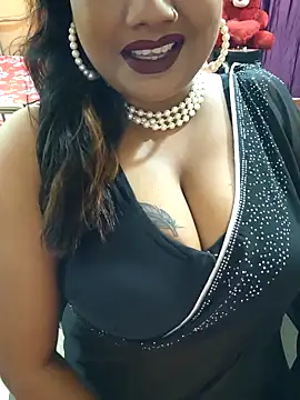 Snapshot of YR-SHIVANI chatting on 10/13/25, 05:07 YR-SHIVANI online show from 10/13/25, 05:07