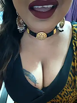 Snapshot of YR-SHIVANI chatting on 10/16/25, 05:19 YR-SHIVANI online show from 10/16/25, 05:19