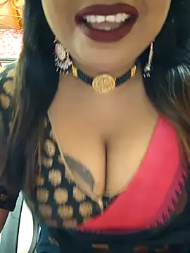 Snapshot of YR-SHIVANI chatting on 11/10/25, 04:33 YR-SHIVANI online show from 11/10/25, 04:33