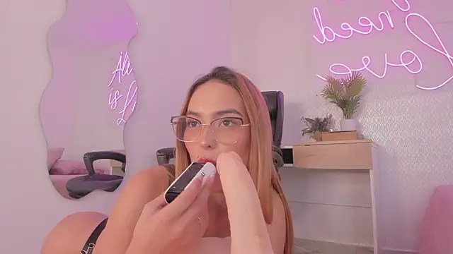 Abby-me online show from 01/07/25, 05:42