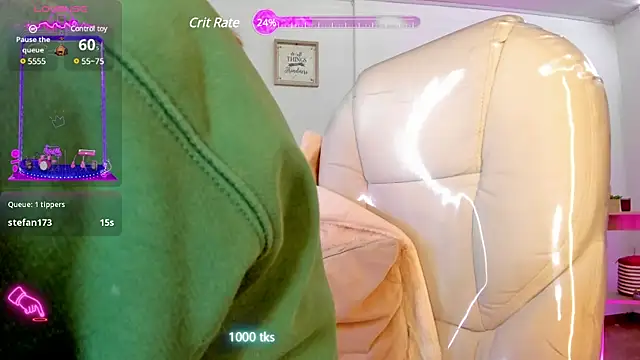 Snapshot of Tiarha chatting on 03/20/25, 09:59 Tiarha online show from 03/20/25, 09:59