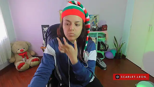Scarletleon77 online show from 12/11/24, 04:20