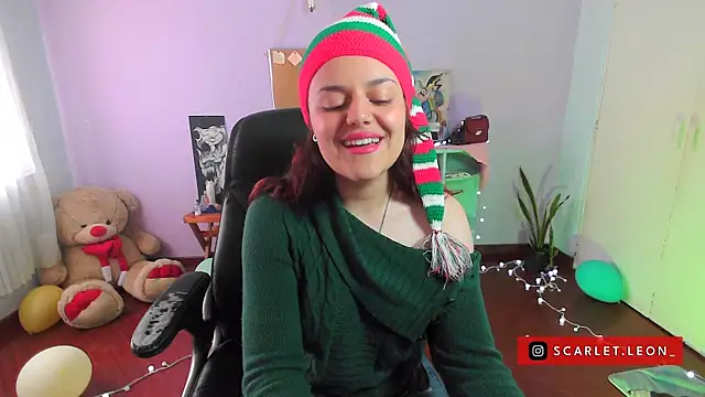 Scarletleon77 online show from 12/24/24, 05:55