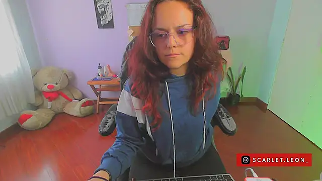 Scarletleon77 online show from 02/07/25, 06:45