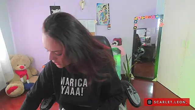 Scarletleon77 online show from 03/19/25, 03:08