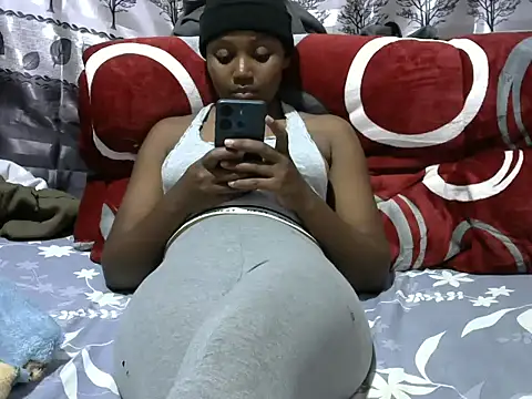 Snapshot of Sweet_kelsiey chatting on 10/16/25, 07:15 Sweet kelsiey online show from 10/16/25, 07:15