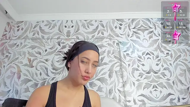 Snapshot of valentina_cortes72 chatting on 01/25/25, 02:25 valentina cortes72 online show from 01/25/25, 02:25