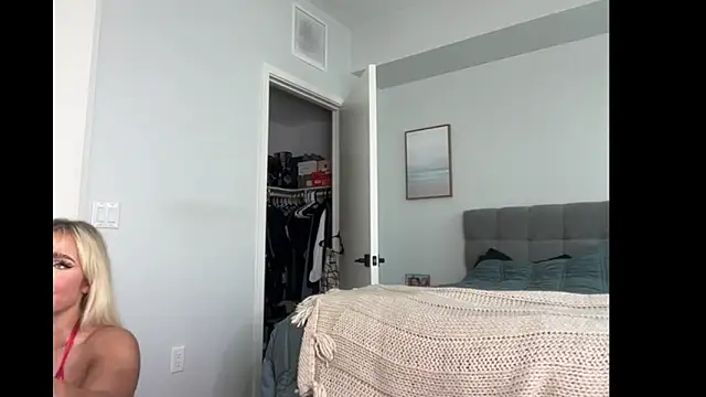 ElenaErickson online show from 11/17/25, 08:03