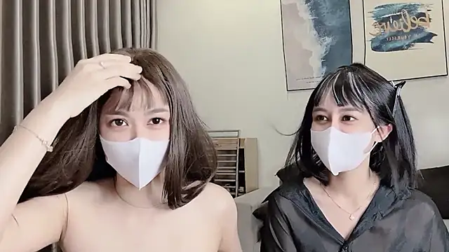 Mono-Stewardesss online show from 10/11/25, 07:40