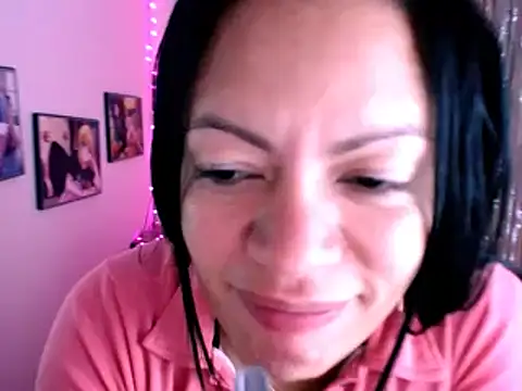 Cristal w online show from 12/18/24, 03:33