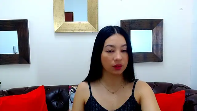 Snapshot of Lila_Pinky chatting on 02/18/25, 02:06 Lila Pinky online show from 02/18/25, 02:06