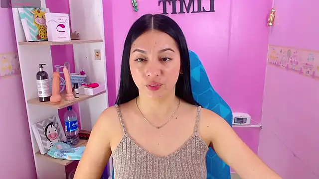 Snapshot of Lila_Pinky chatting on 03/03/25, 08:54 Lila Pinky online show from 03/03/25, 08:54