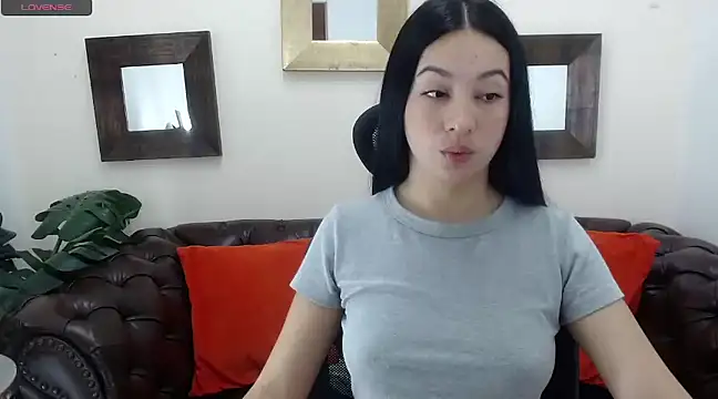 Snapshot of Lila_Pinky chatting on 03/13/25, 02:33 Lila Pinky online show from 03/13/25, 02:33