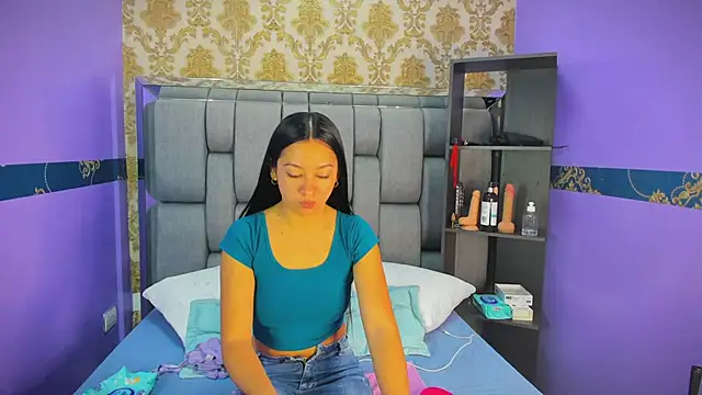 Snapshot of Lila_Pinky chatting on 10/02/25, 12:34 Lila Pinky online show from 10/02/25, 12:34