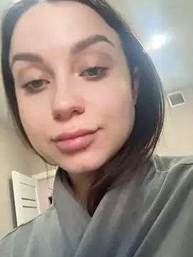 Snapshot of ellie_ssexy chatting on 10/17/25, 04:26 ellie ssexy online show from 10/17/25, 04:26