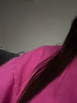 Snapshot of ellie_ssexy chatting on 10/31/25, 08:10 ellie ssexy online show from 10/31/25, 08:10