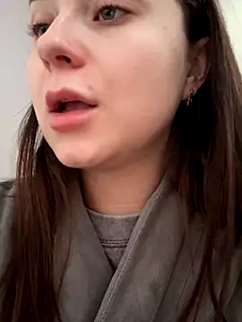 Snapshot of ellie_ssexy chatting on 11/06/25, 05:08 ellie ssexy online show from 11/06/25, 05:08