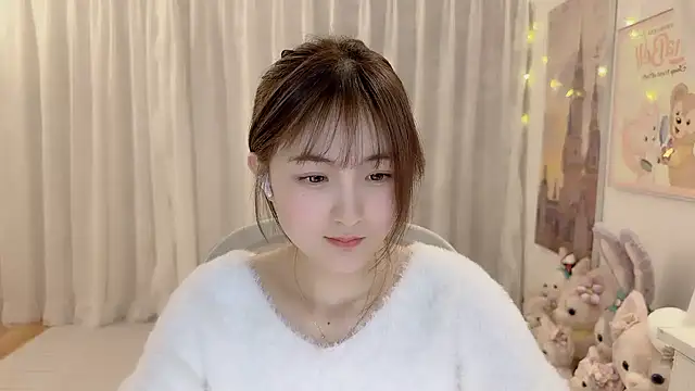 Snapshot of SHUIshui_ chatting on 12/30/24, 05:02 SHUIshui online show from 12/30/24, 05:02