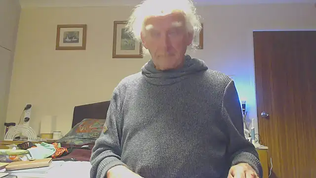 WaverlyKernow online show from 12/12/24, 08:53