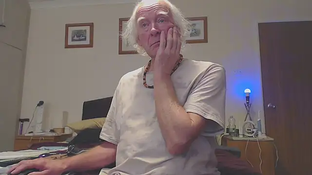 WaverlyKernow online show from 02/07/25, 12:39