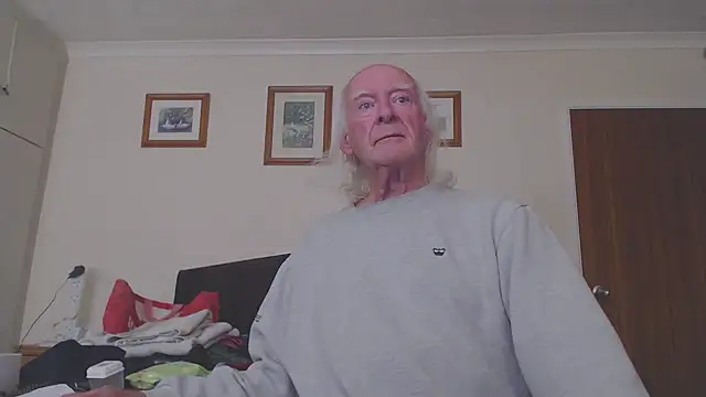 WaverlyKernow online show from 10/04/25, 12:14