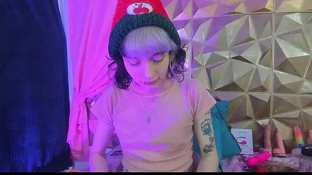 neeko princes online show from 12/24/24, 11:49