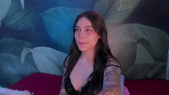 Snapshot of sweett_dirty chatting on 12/30/24, 03:35 sweett dirty online show from 12/30/24, 03:35