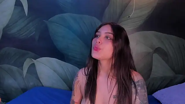 Snapshot of sweett_dirty chatting on 01/05/25, 03:13 sweett dirty online show from 01/05/25, 03:13