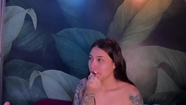 Snapshot of sweett_dirty chatting on 01/25/25, 03:09 sweett dirty online show from 01/25/25, 03:09