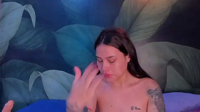 Snapshot of sweett_dirty chatting on 02/01/25, 12:26 sweett dirty online show from 02/01/25, 12:26