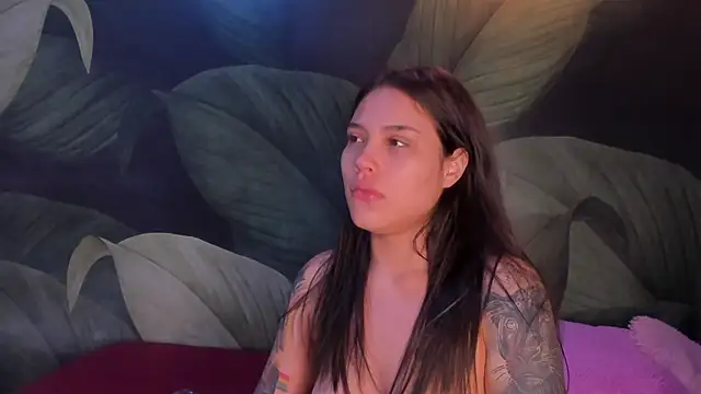Snapshot of sweett_dirty chatting on 02/21/25, 12:28 sweett dirty online show from 02/21/25, 12:28