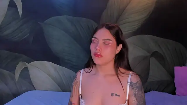 Snapshot of sweett_dirty chatting on 03/14/25, 03:36 sweett dirty online show from 03/14/25, 03:36