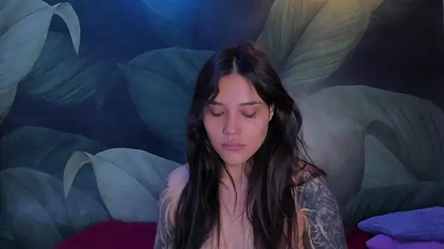 Snapshot of sweett_dirty chatting on 10/16/25, 12:28 sweett dirty online show from 10/16/25, 12:28