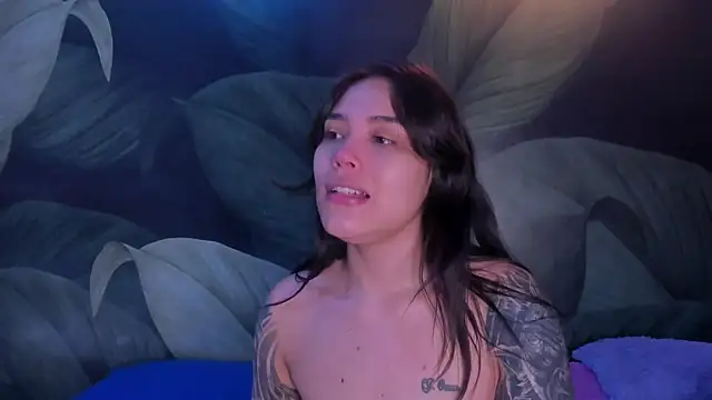 Snapshot of sweett_dirty chatting on 11/11/25, 12:27 sweett dirty online show from 11/11/25, 12:27