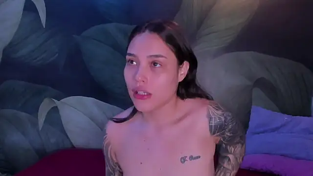 Snapshot of sweett_dirty chatting on 11/14/25, 12:26 sweett dirty online show from 11/14/25, 12:26