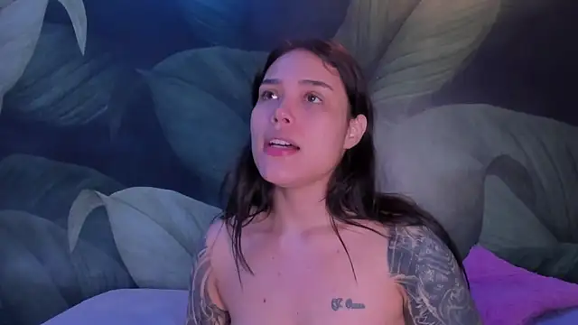 Snapshot of sweett_dirty chatting on 11/23/25, 12:27 sweett dirty online show from 11/23/25, 12:27