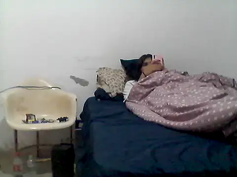 Snapshot of mariy_ chatting on 10/11/25, 01:38 mariy online show from 10/11/25, 01:38