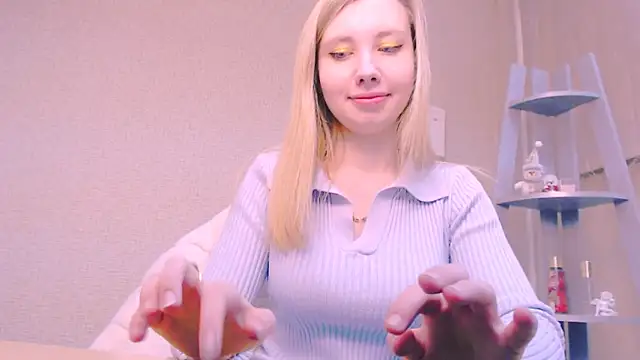 Snapshot of AliceFire_ chatting on 02/05/25, 10:19 AliceFire online show from 02/05/25, 10:19