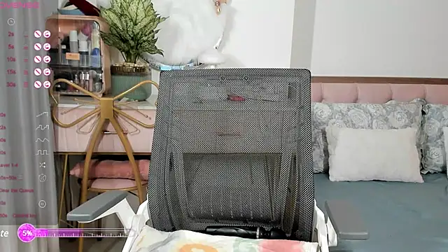 Snapshot of _Joliie_ chatting on 02/23/25, 08:55 Joliie online show from 02/23/25, 08:55