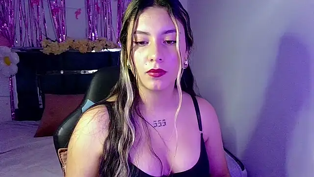 Lia 14  online show from 10/13/25, 11:16