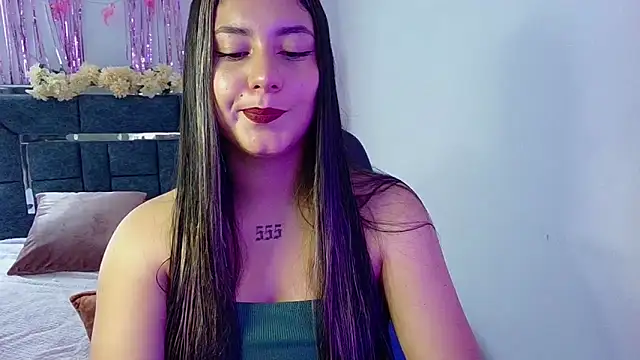 Lia 14  online show from 10/17/25, 06:32