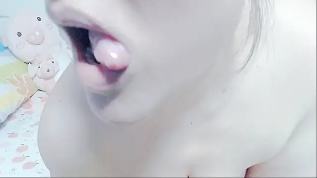 zhenzhen521 online show from 01/24/25, 06:56