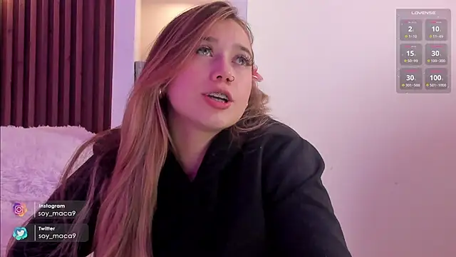 Snapshot of lilith_gray9 chatting on 01/28/25, 12:11 lilith gray9 online show from 01/28/25, 12:11
